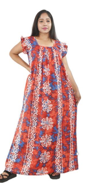 Red Square neck with pleated sleeves